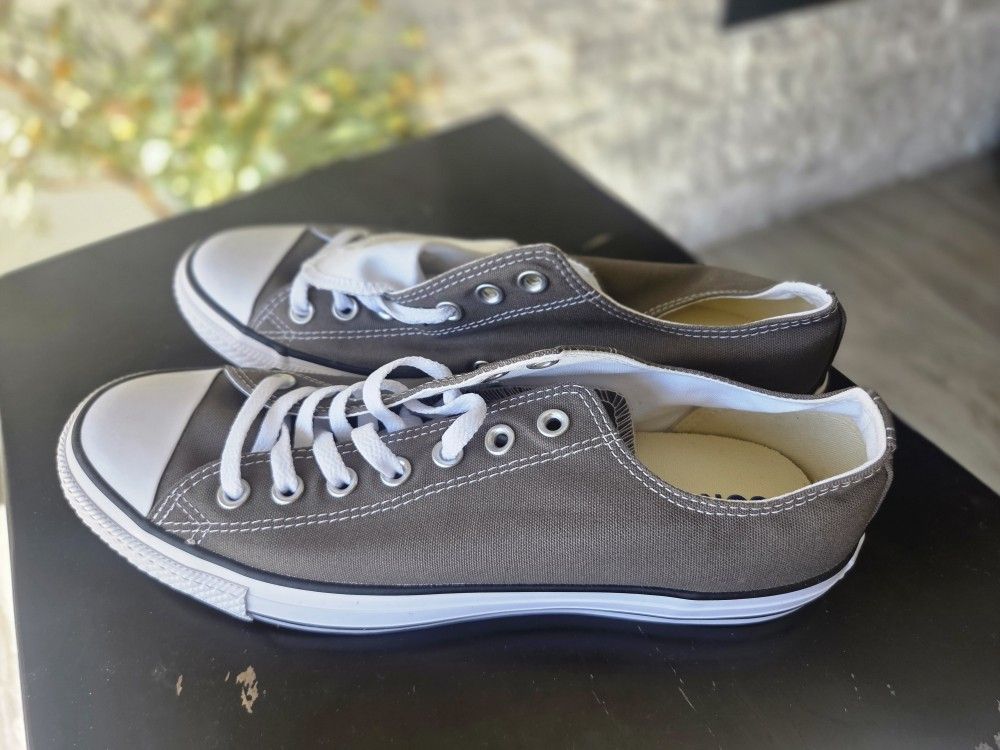 Converse ALL STARS (Size 10 Men's)