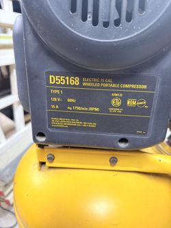 DEWALT D55168 15-Gallon Portable Air Compressor