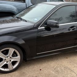 2011 Mercedes Benz C300 Sport