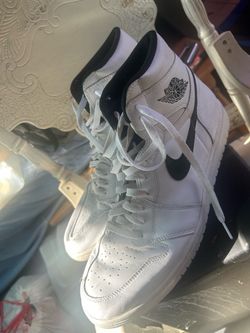 Air Jordan 1 High White Black Sneakers