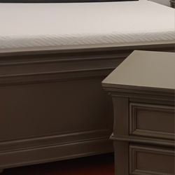 *Last Chance!!!*---Bold Frisco Queen Bed/Nightstand Sets---Only $598!!!---Delivery/Financing Available🫡