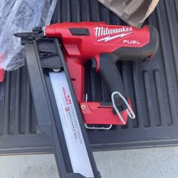 M18 Milwaukee 21 Degree Framing Nail Gun (Tool Only)