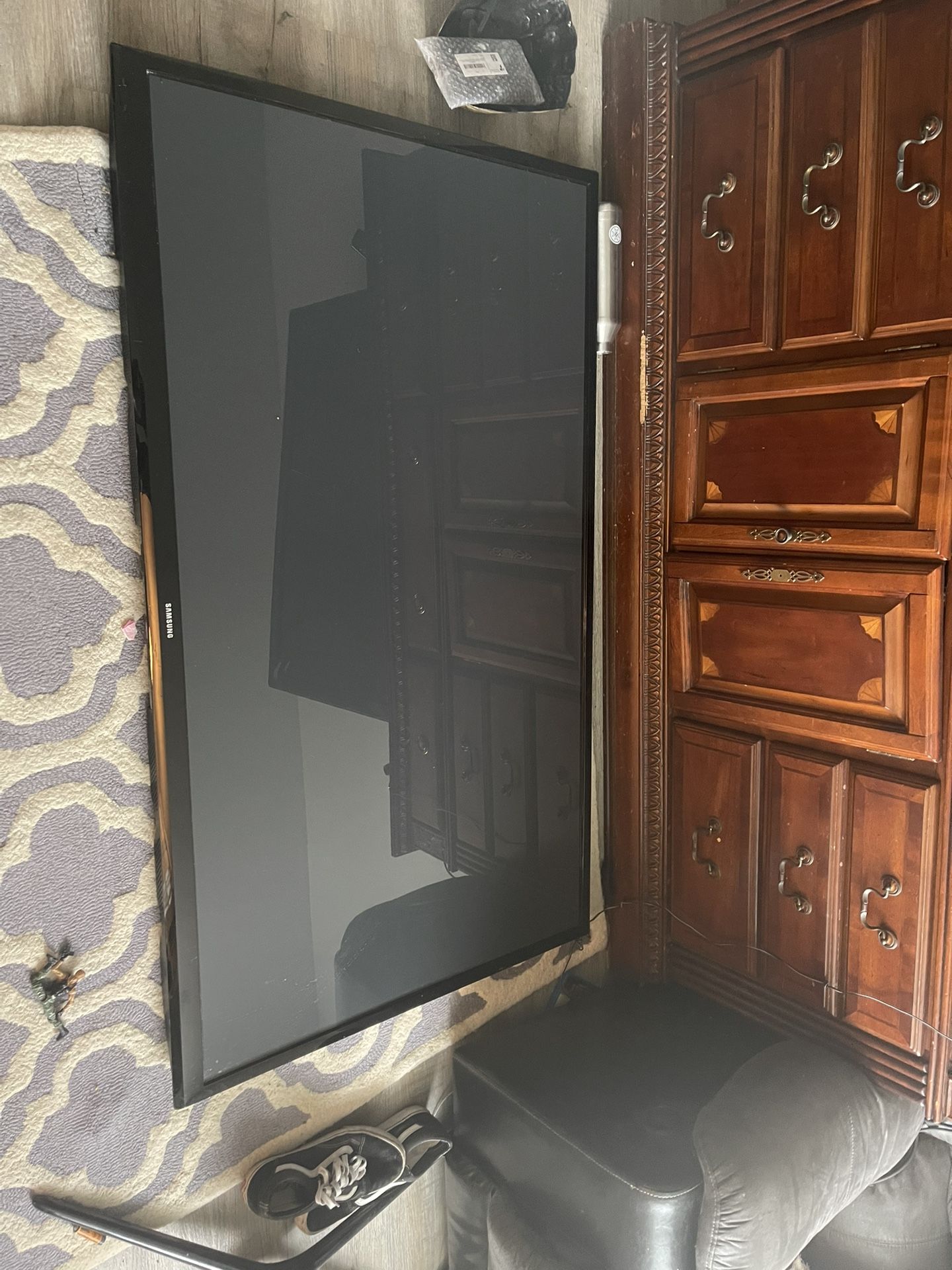 Samsung Plasma tv with Stand