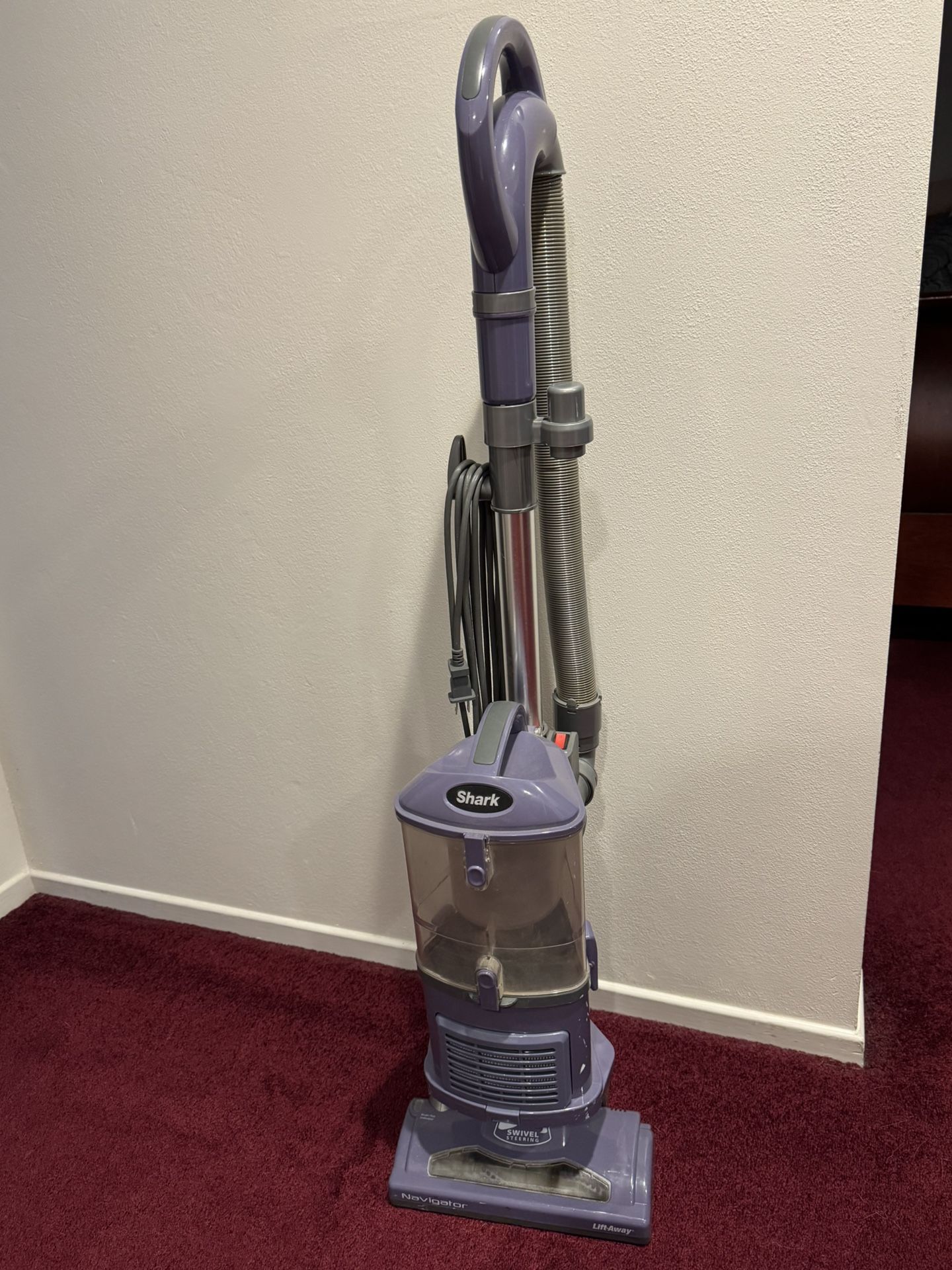 Shark NV352 Navigator Lift Away Upright Vacuum