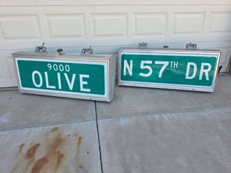 2 Retired Traffic Light Street Corner Lighted Road Signs