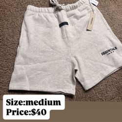 Essentials Shorts Light Oat