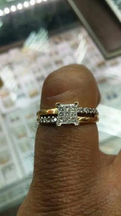 14K GOLD Diamond Ring 2.9 grams . 50 ct diamonds