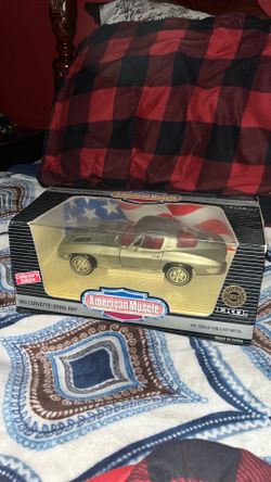 American Muscle 1963 corvette stingray DIE CAST METAL