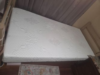 Mattress twin