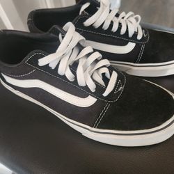 Almost New Mens Vans 8.5