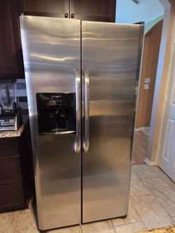Frigidaire  Refrigerator