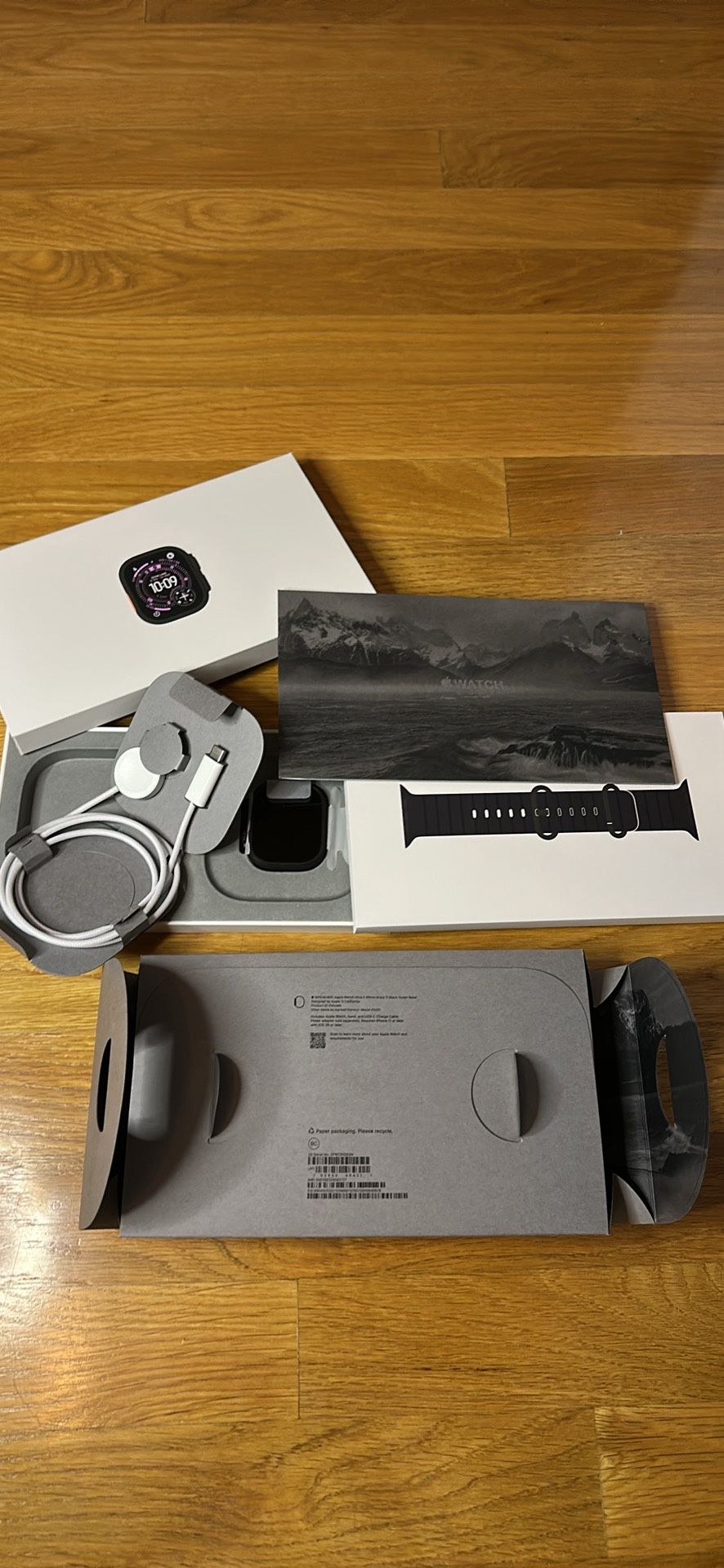 Apple Watch Ultra 3 49mm Black Titanium Black Ocean Band