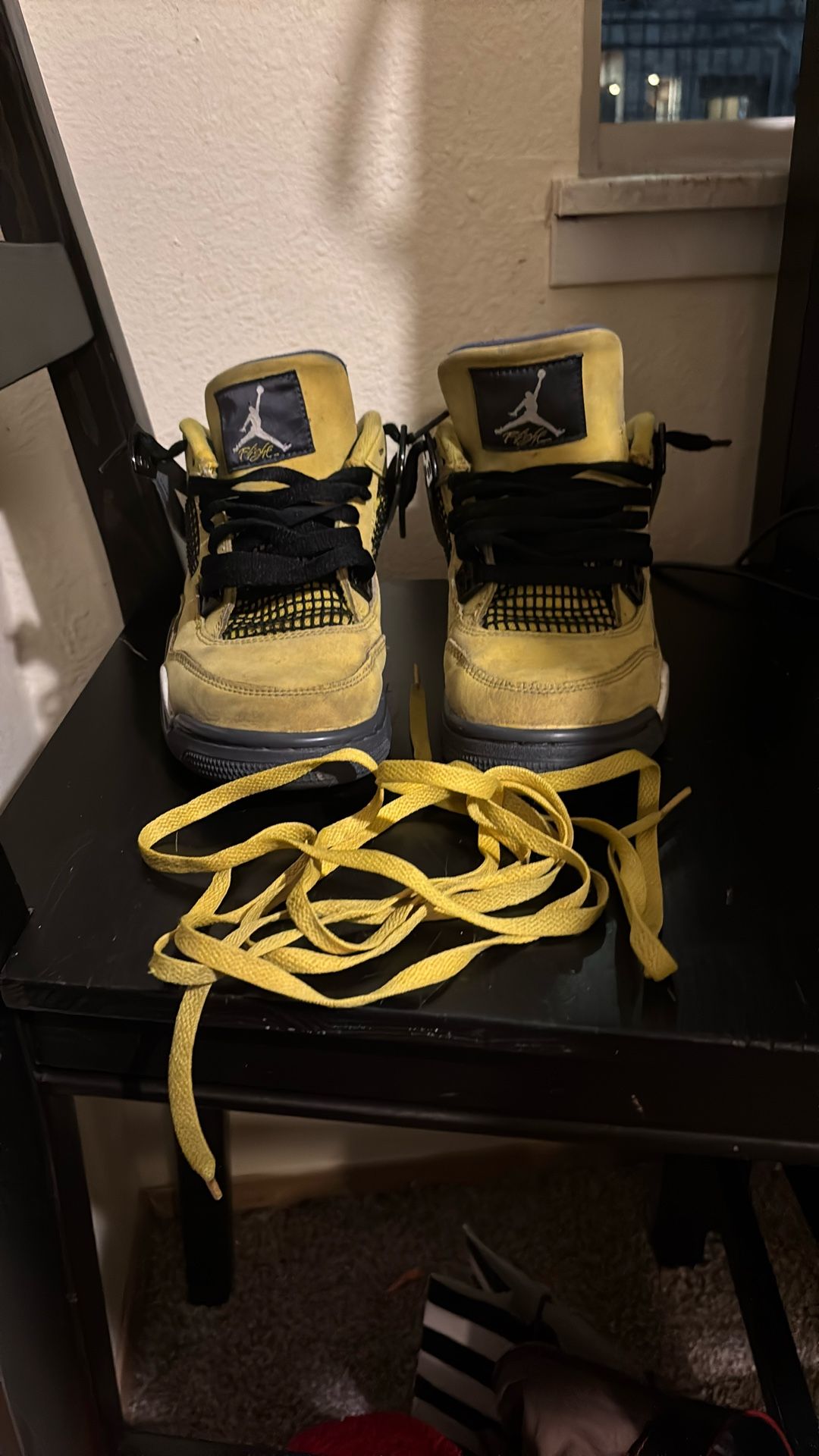 Jordan 4 Lighting Yellow 