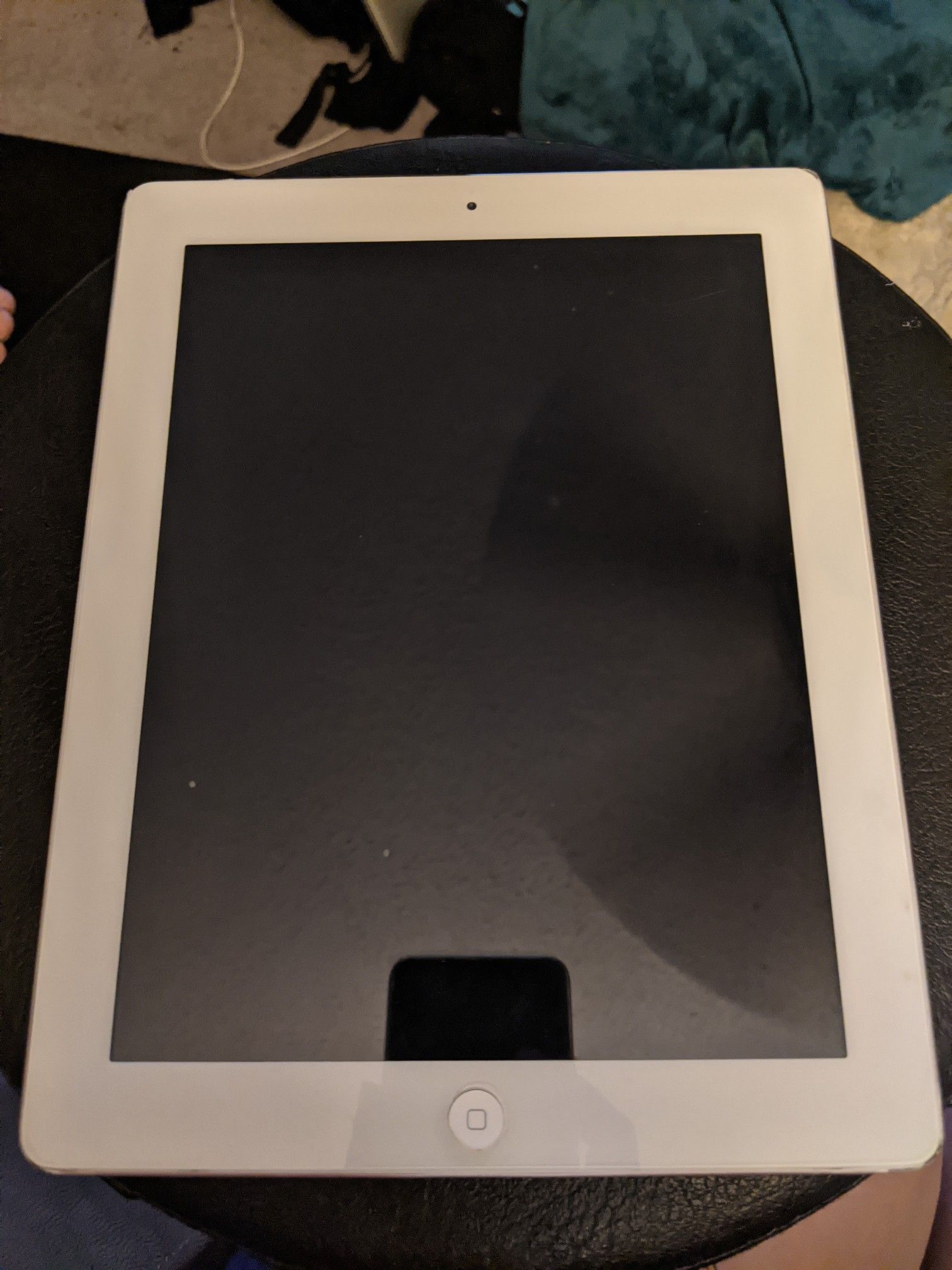 Apple Ipad 3 with WiFi (charging port does not work)