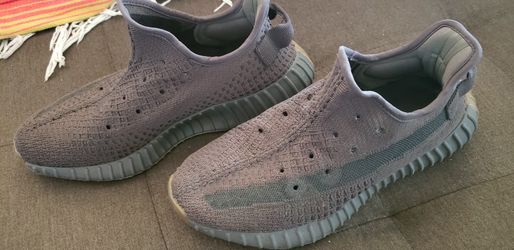 AdidasYeezy Boost 350 V2Cinder

