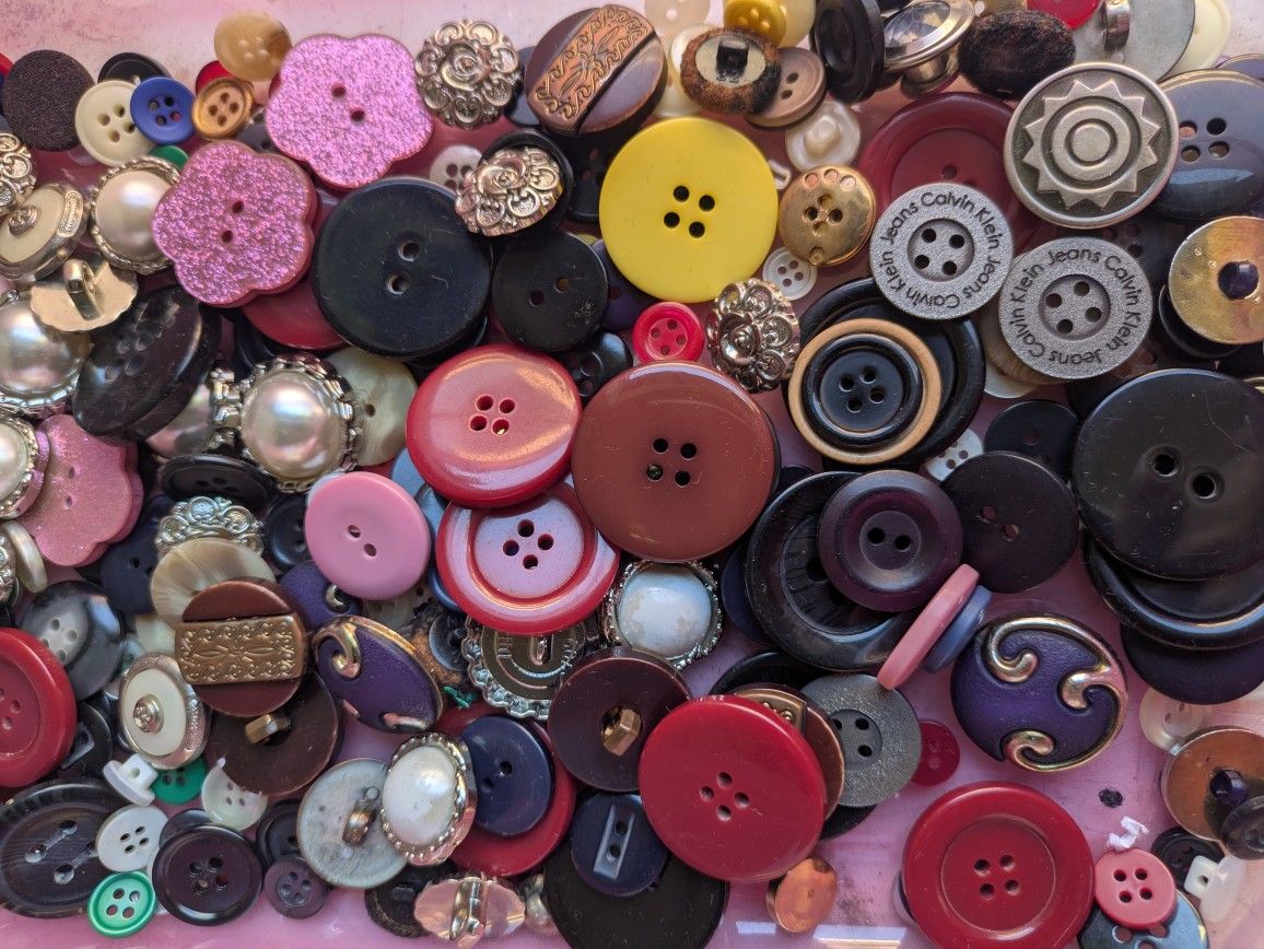 Variety Of Buttons Over 300 Total