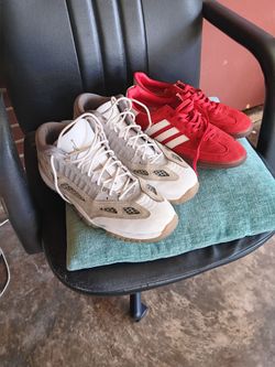 Size 11 40$ for both
