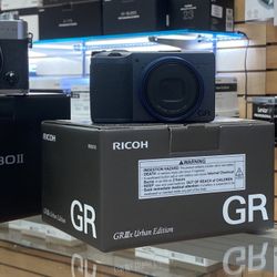 Ricoh GRIIIx Urban Edition 