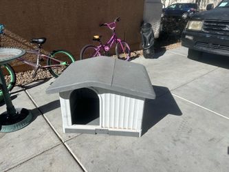 Large Outdoor Dog House / Pet Shelter – Heavy Duty Plastic