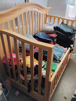 Toddler bed with mattress