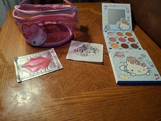 Hello Kitty Makeup Bag Set