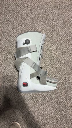 Breg Medical boot