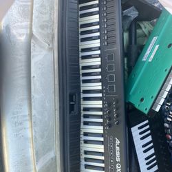 Alesis QX49 49-key USB MIDI Keyboard Controller 