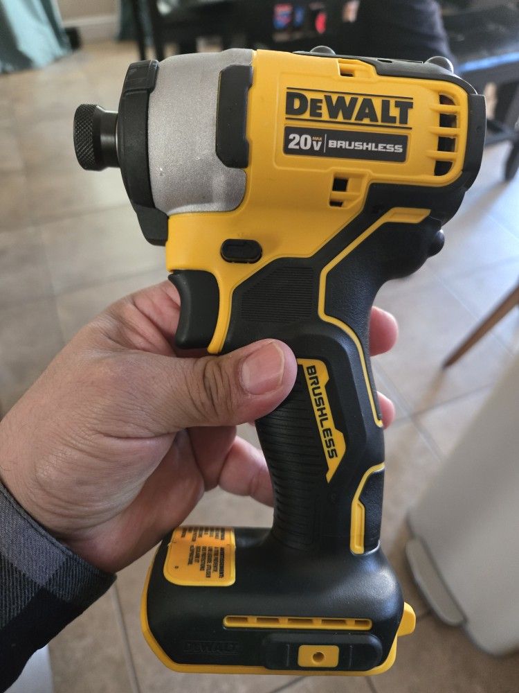 Dewalt DCF809 ATOMIC 20V MAX Cordless Brushless 1/4 in. Impact Driver (NEW TOOL ONLY)