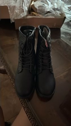 NEW SHOES sz 8