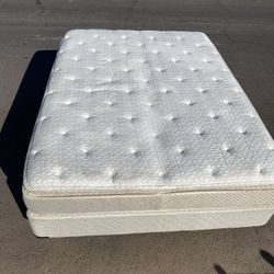 FREE DELIVERY: Queen Pillowtop Bed