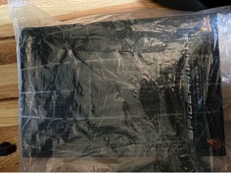 Hot toys spidermanblack suit sandman stand