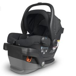 UPPA BABY MESA V2 CAR SEAT + 2 BASES