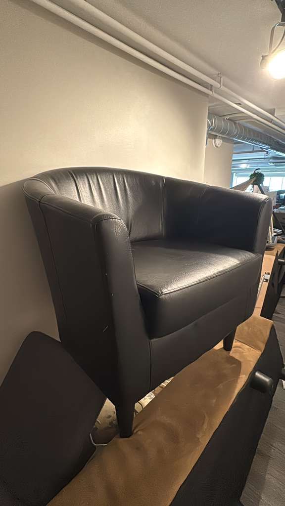 Armchairs in excellent condition.