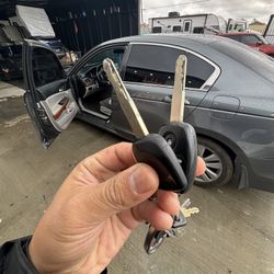 Llaves De Autos / Car Keys And Remotes