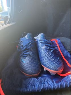 Phantom Gx 2 Elite cleats