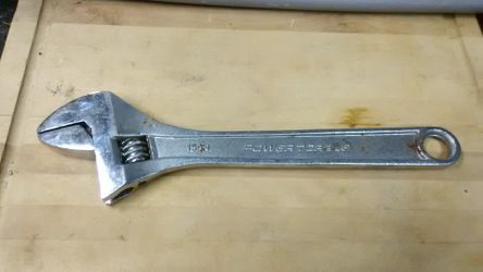 Adjustable wrench