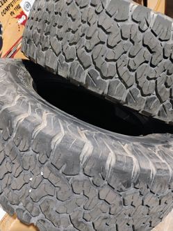 285 70 17 bf Goodrich used 2 tires