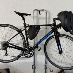 Giant Contend 3 Road Bike