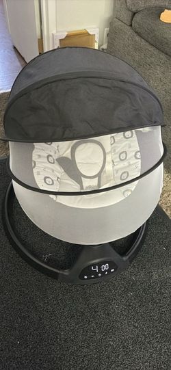Baby swing