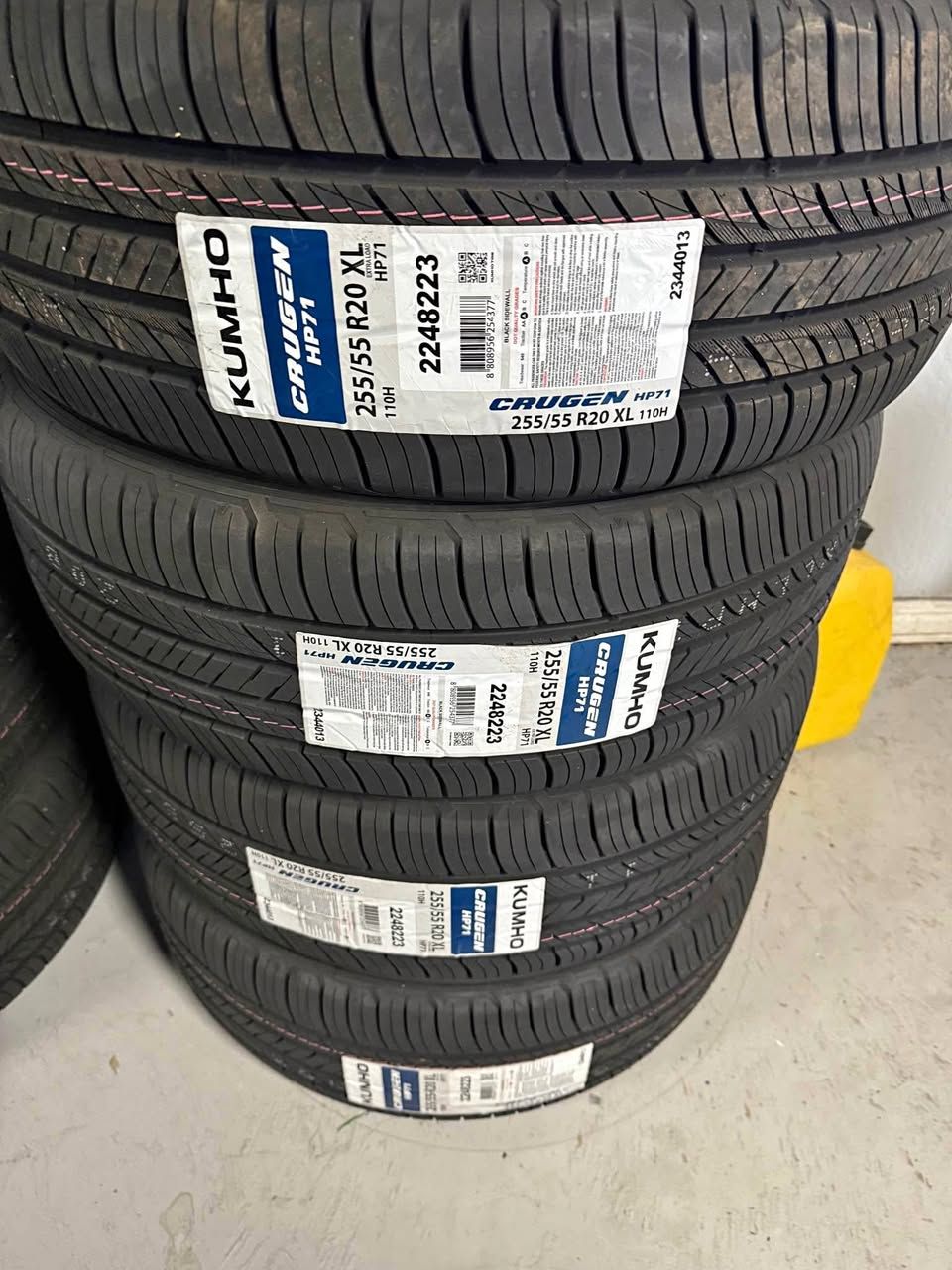 (4) 255-55-20 Kumho Crugen HP71 60k miles Free Install financing available