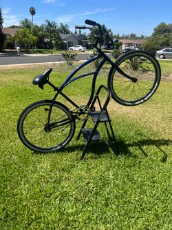 26 inch dark blue cruiser bicycle