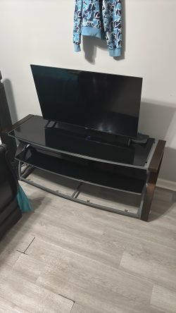 Good Condition Tv Stand 