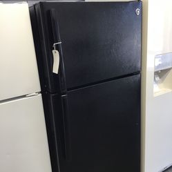 GE 15 Cu Ft Top and Bottom Fridge. 1 year Warranty 