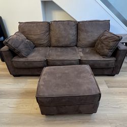 Sofas And Coffee Table 