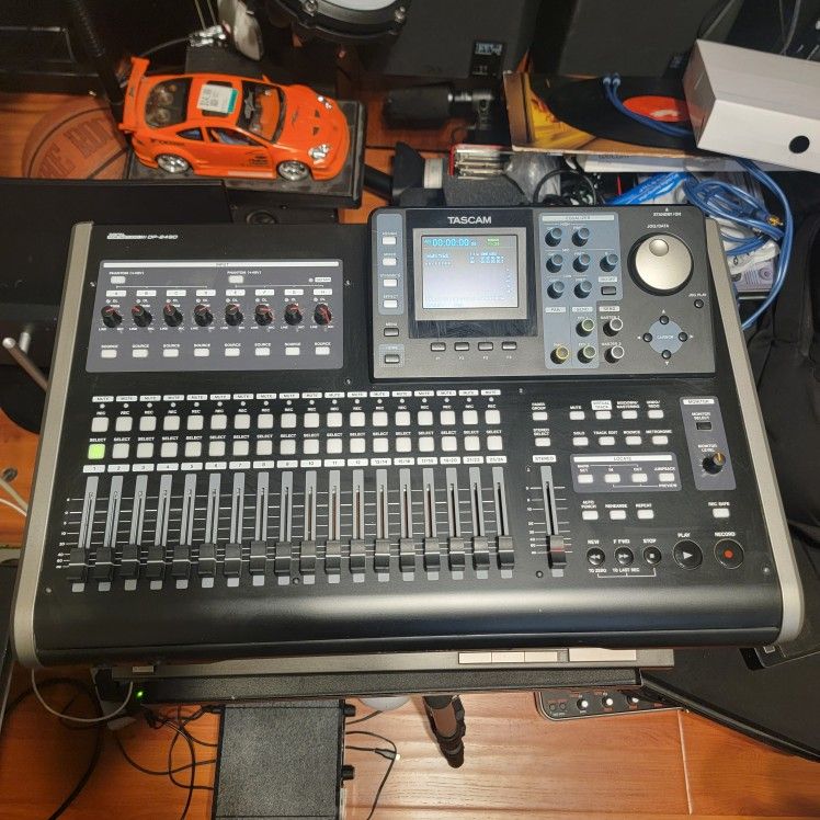 Tascam Dp-24sd  Portastudio