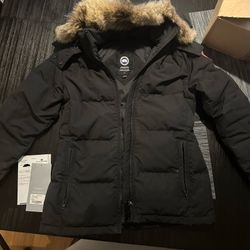 Canada Goose Women’s Jacket Size Medium