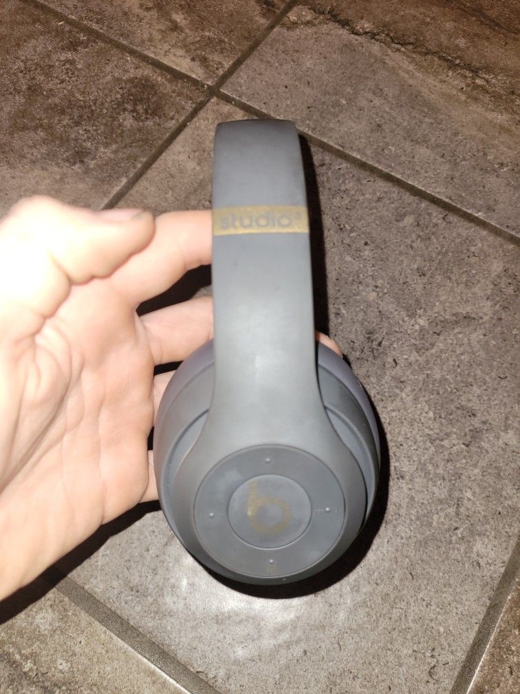 Beats Studio 3