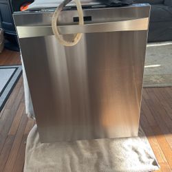 Dishwasher 