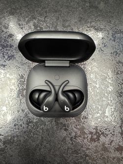 Beats Fit Pro Wireless Bluetooth Earbuds Black ANC w/ Charging Case
