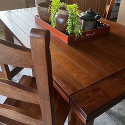 🌼🌼🌼  Durable Dining 🌼🌼🌼